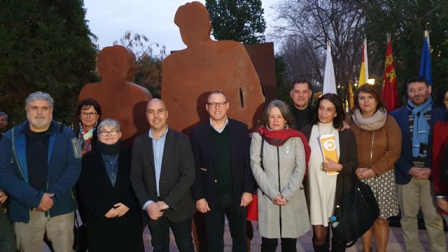 Inauguración escultura ´CAMINANTES. Homenaje a las personas mayores´ en Molina de Segura - 4, Foto 4