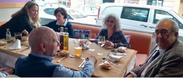 Residente de Adorea y ateneísta de Triana, cantaron y bailaron al son de los boleros en San Valentín - 4, Foto 4