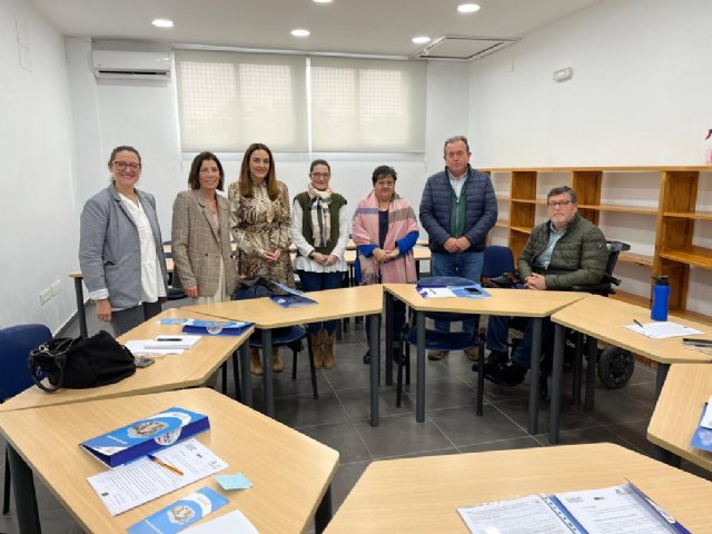 Reunión de seguimiento del convenio vigente entre FAMDIF-COCEMFE-Murcia y Ayuntamiento de Cieza - 1, Foto 1