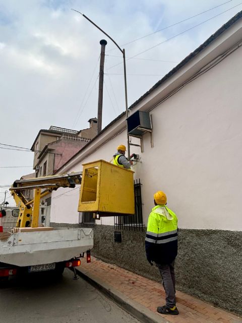 El Ayuntamiento de Murcia renueva 265 puntos de luz en El Raal que ahorrarán 276.000 euros y evitarán las emisiones de 617 toneladas de CO2 - 2, Foto 2