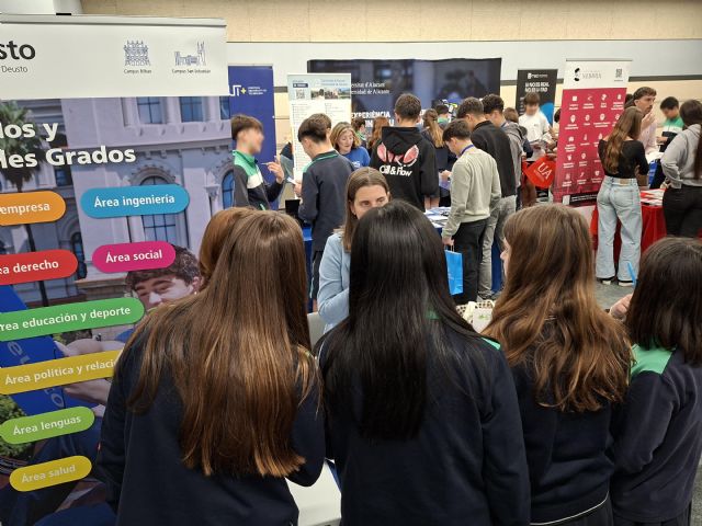 Murcia y Alicante miran al futuro: más de 30 instituciones educativas nacionales e internacionales se reúnen en la Feria de Universidades ELIS - 3, Foto 3