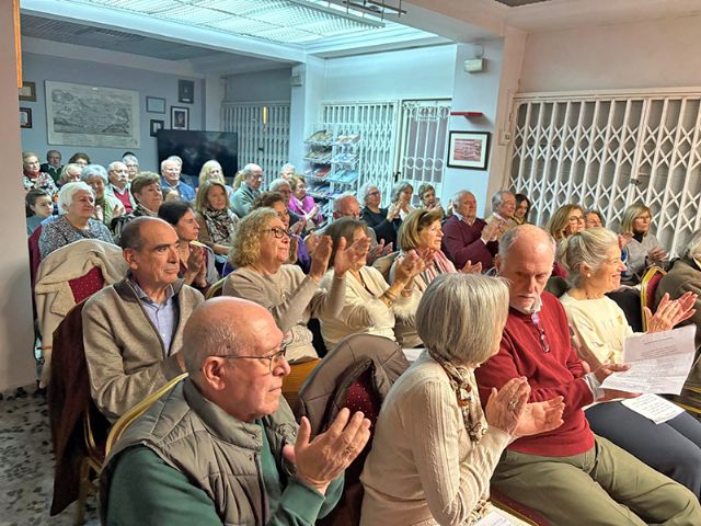 Una velada para el recuerdo, poesía, música y emoción hasta la última butaca en la casa de Ceuta en Sevilla - 2, Foto 2