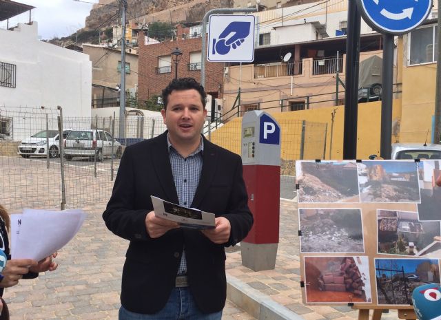 El PSOE exige que el Ayuntamiento de Lorca limpie, tapie y adecente los solares de la calle Zapatería de cara a la Semana Santa - 1, Foto 1