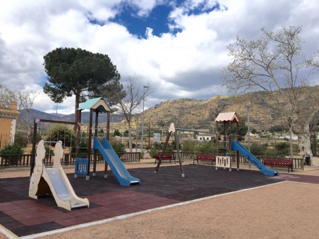 Desmantelan el parque infantil de Nueva Espuña, Foto 1