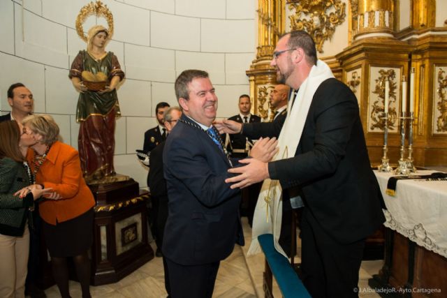 El Cristo de la Divina Misericordia entrega madellas a Castejón, Calderón y Aznar - 3, Foto 3