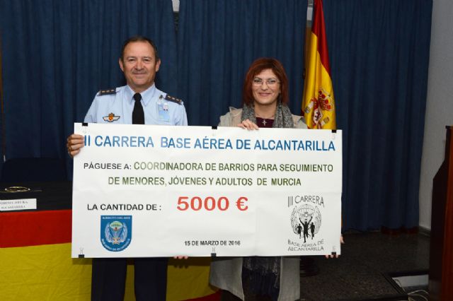 La Base Aérea de Alcantarilla dona 10.000 euros solidarios para dos asociaciones de nuestro municipio, recaudados  de la III Carrera Popular que el Ejército del Aire celebró el pasado 21 de febrero - 4, Foto 4