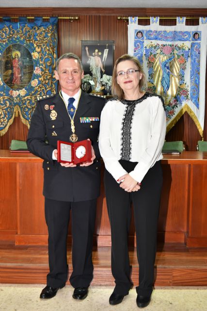 El comisario, Ignacio del Olmo, nombrado Hermano de Honor del Jesús Resucitado - 1, Foto 1