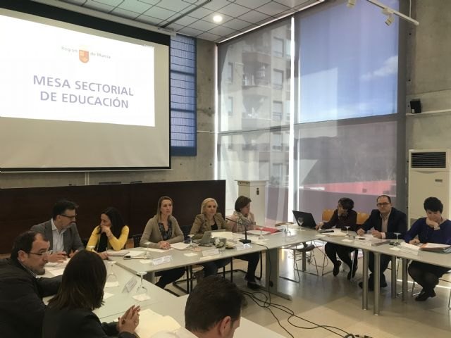Educación presenta la convocatoria de 506 plazas para Secundaria con un nuevo baremo - 1, Foto 1