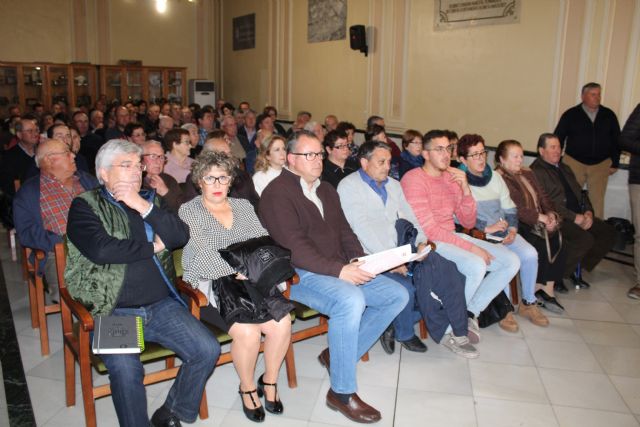 La alcaldesa informa a los vecinos de la carretera de El Carche de los trámites realizados con la Consejería de Fomento - 2, Foto 2
