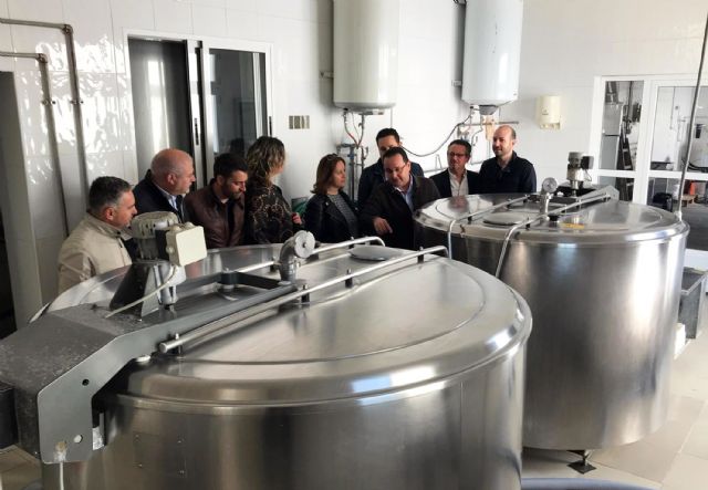 Los socios de ASECOM aprenden de la quesería artesanal AMECO en sus visitas empresariales - 4, Foto 4