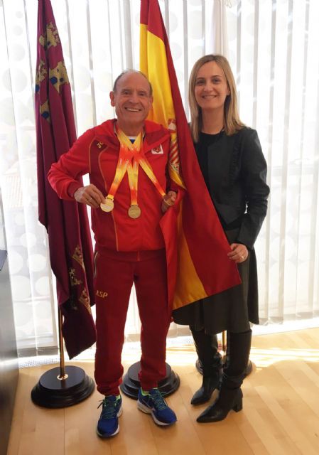 El velocista torreño Ángel Salinas, reconocido en su pueblo por su triple corona nacional - 2, Foto 2