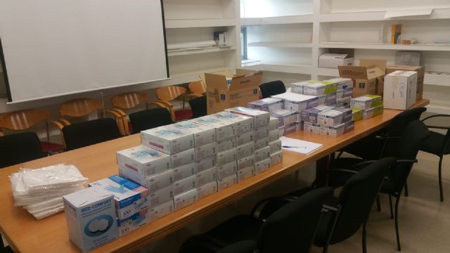 La Universidad de Murcia colabora con el SMS cediendo material y se pone a su disposición para todo lo necesario - 1, Foto 1