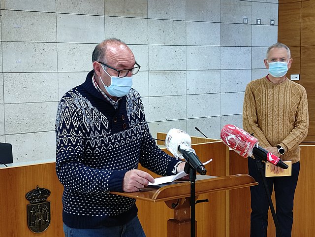 Cultura edita la Antología Poética Poemas sin primavera, que reúne trabajos de 25 autores que colaboraron a distancia con sus obras durante el confinamiento, Foto 3