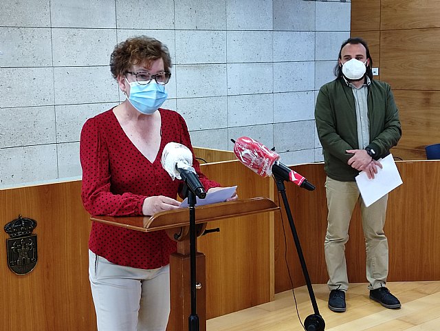 Cultura edita la Antología Poética Poemas sin primavera, que reúne trabajos de 25 autores que colaboraron a distancia con sus obras durante el confinamiento, Foto 5