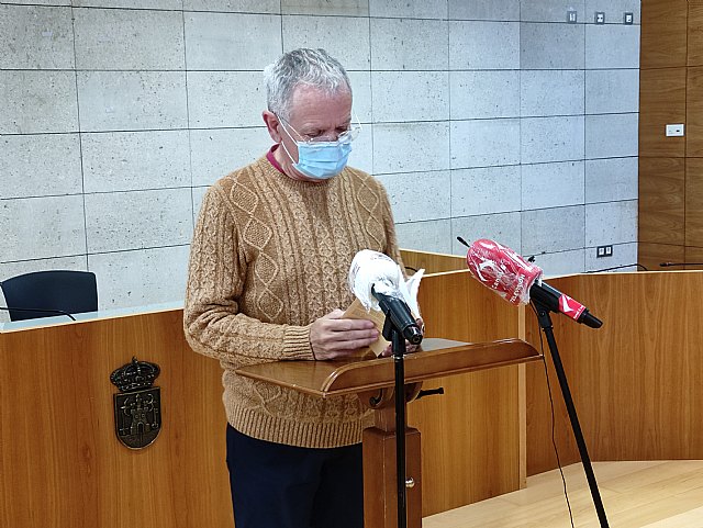 Cultura edita la Antología Poética Poemas sin primavera, que reúne trabajos de 25 autores que colaboraron a distancia con sus obras durante el confinamiento, Foto 6