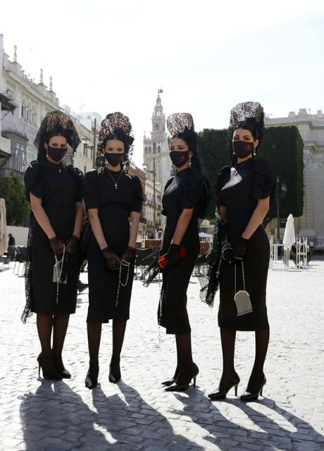 “La Mantilla, Sevilla del dolor a la alegría” nace para apoyar la moda, la cultura, la artesanía y la economía hispalense - 1, Foto 1
