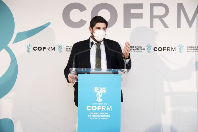 López Miras anuncia que los farmacéuticos podrán realizar desde abril los test para la emisión inmediata del certificado Covid europeo - 1, Foto 1