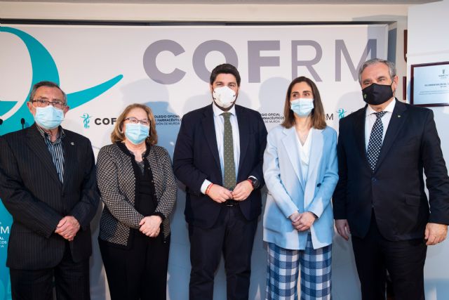 López Miras anuncia que los farmacéuticos podrán realizar desde abril los test para la emisión inmediata del certificado Covid europeo - 2, Foto 2