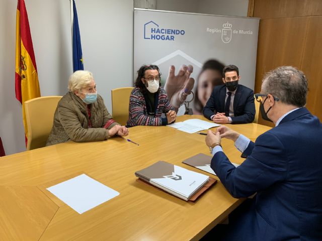 165 familias de la Región ya son propietarias de la vivienda social donde residen desde hace 25 años - 1, Foto 1