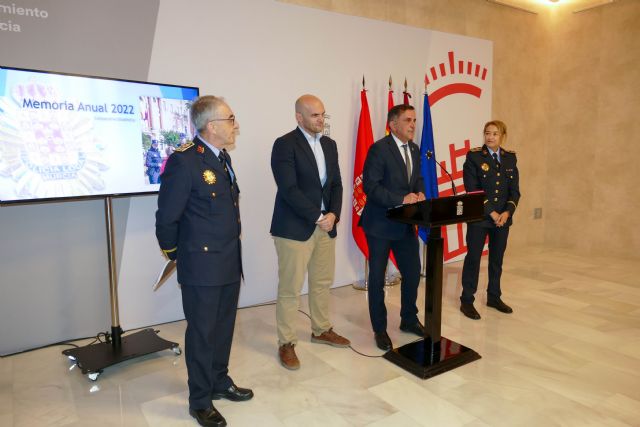 La Sala del 092 de la Policía Local atendió más de 236.000 llamadas de murcianos y murcianas durante el pasado año - 1, Foto 1