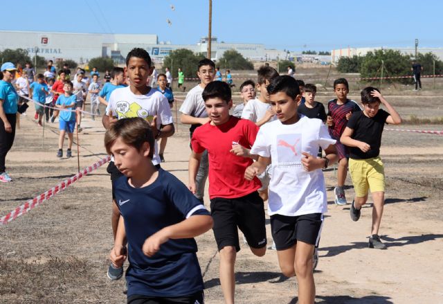 Más de 1.200 participantes en el primer cross escolar post-pandemia - 1, Foto 1