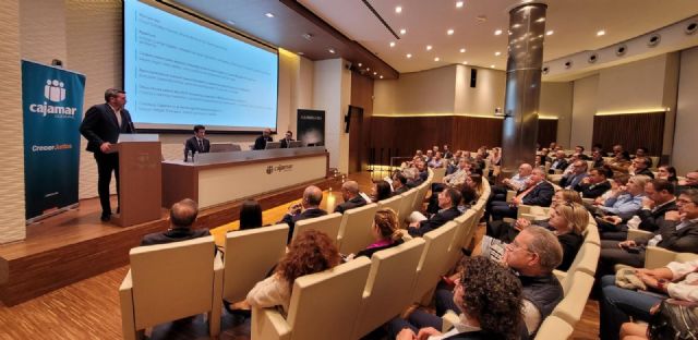 El consejero de Agricultura inaugura una jornada sobre nuevas exigencias normativas para el sector agroalimentario - 1, Foto 1