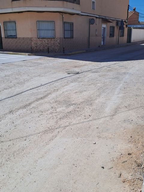 Más de 4 meses llevan los vecinos de la calle Bolivia aguantando polvo y molestias - 1, Foto 1