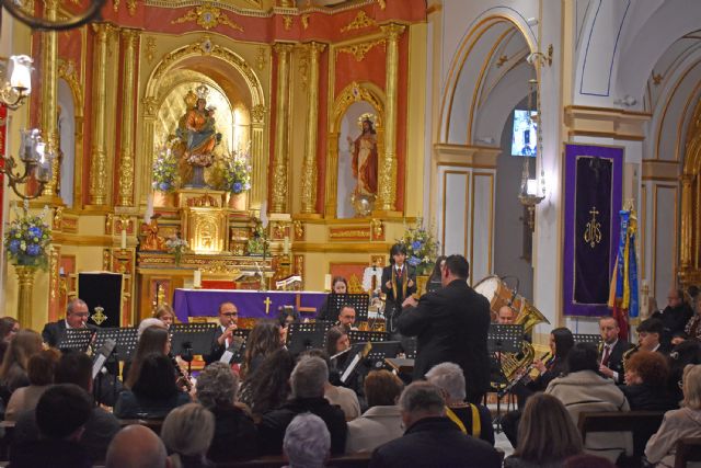 La banda y el coro de la asociación Amigos de la Música anuncian la Semana Santa con su tradicional concierto - 3, Foto 3