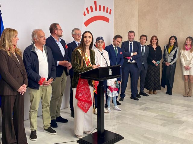 Murcia hace gala de solidaridad esta primavera luciendo el Pa&ntilde;uelo de la Huerta de Fundación Aladina - 4, Foto 4