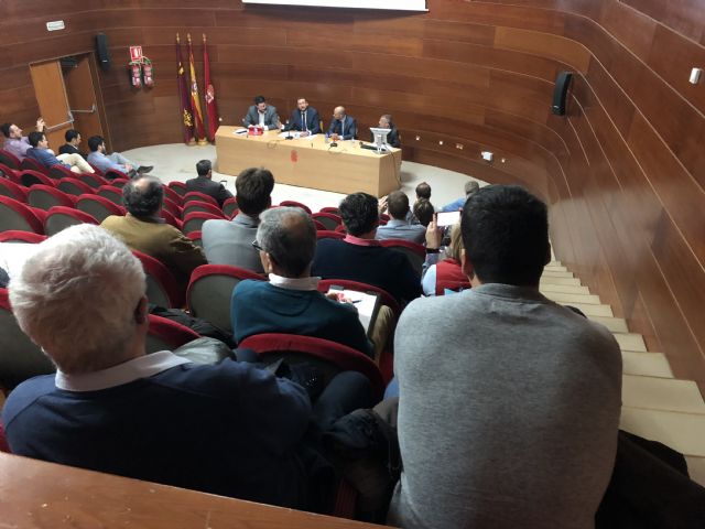 Expertos en tecnología se reúnen en el Ayuntamiento para conocer la guía de soluciones y tecnologías para municipios inteligentes del Cluster Citizem - 2, Foto 2
