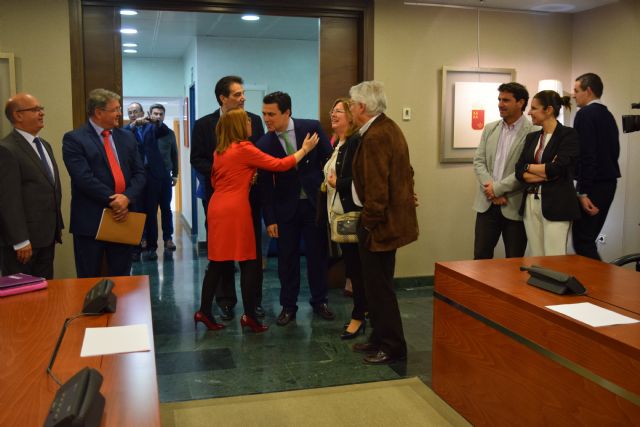 Jesús Cano: Los alcaldes del Mar Menor nos han puesto como deberes la elaboración de la ley en la Asamblea - 1, Foto 1