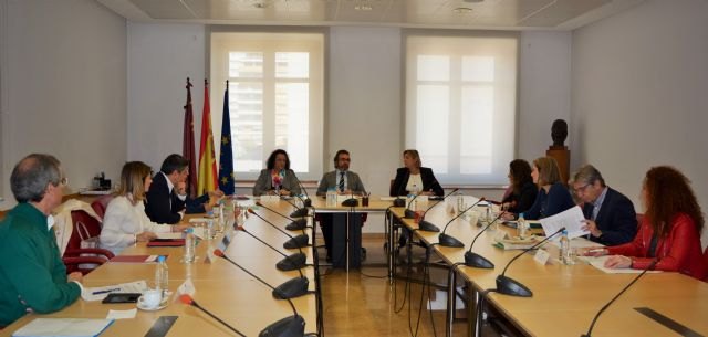 La Comunidad traslada el Gobierno de España su voluntad de introducir en la enseñanza una unidad didáctica sobre terrorismo y víctimas - 1, Foto 1