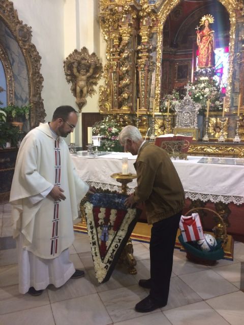 Municipal authorities attend the ceremony of the Floral Offering of the Bases of the Olympic Club of Totana, in the sanctuary to the Patron Saint, Santa Eulalia de Mrida, Foto 4