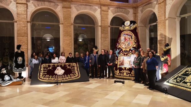 El grupo de Marco Antonio con nuevo manto, carro y esclavos, y los paños de Julio César, principales estrenos del Paso Azul para la Semana Santa de 2019 - 2, Foto 2