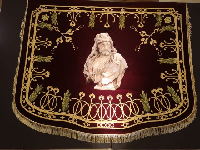 El grupo de Marco Antonio con nuevo manto, carro y esclavos, y los paños de Julio César, principales estrenos del Paso Azul para la Semana Santa de 2019 - 4, Foto 4