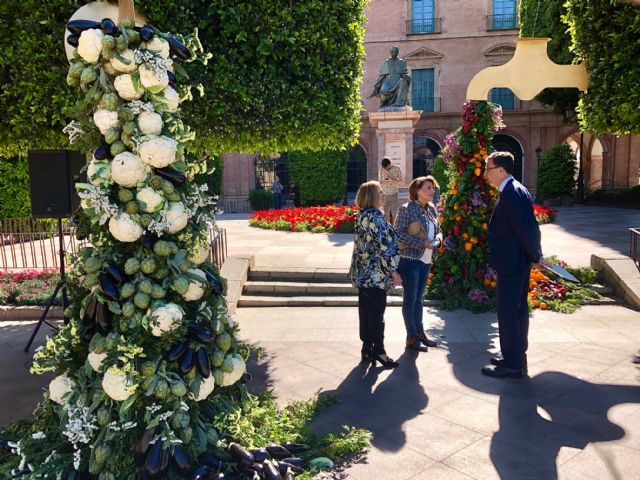 Las Fiestas de Primavera celebran los 40 años del trasvase con 750 kilos de hortalizas murcianas en la plaza de La Merced - 2, Foto 2