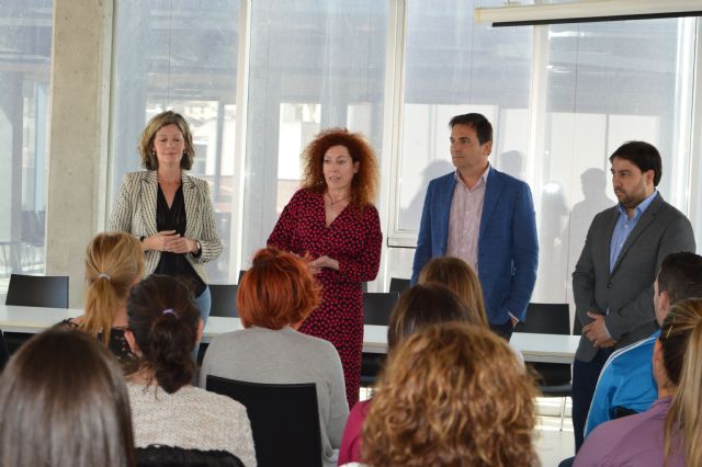 Arranca el programa que forma y emplea en jardinería a 15 parados de Blanca. - 1, Foto 1