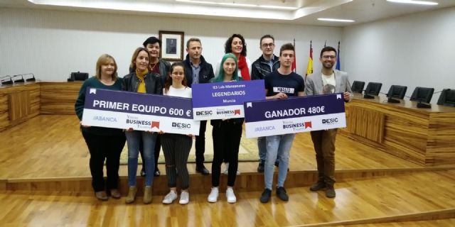 Alumnos del IES Luis Manzanares de Torre Pacheco ganan el título de Mejores empresarios virtuales de España - 1, Foto 1
