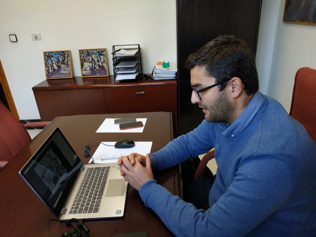 El Ayuntamiento de Caravaca mantiene una reunión por videoconferencia con las asesorías locales para poner en común medidas y valorar la situación de las empresas y trabajadores del municipio - 1, Foto 1