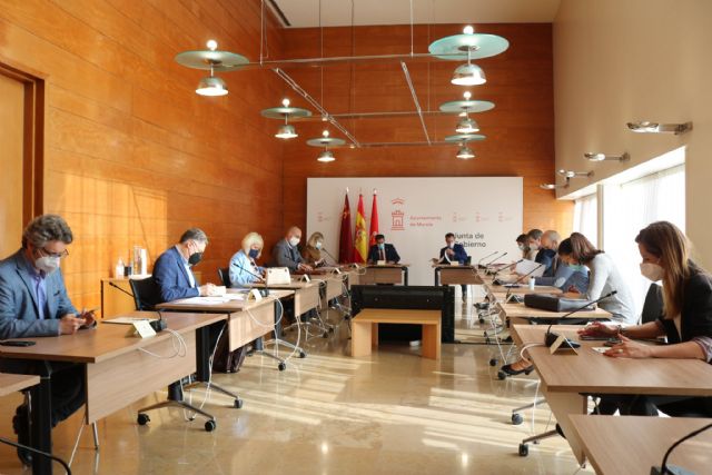 La Junta de Gobierno aprueba el proyecto modificado de construcción de vestuarios, césped y cerramiento en el campo de fútbol de Los Ramos - 1, Foto 1