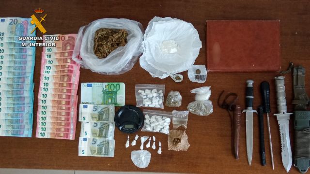La Guardia Civil desmantela en Murcia un activo punto de venta de drogas dirigido por un clan familiar - 3, Foto 3
