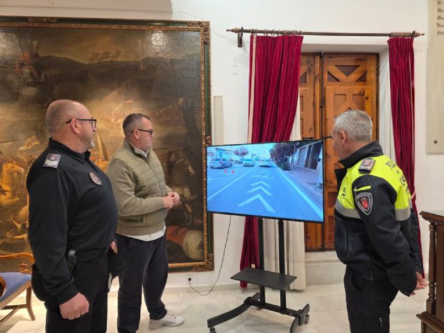 El Ayuntamiento de Lorca duplica el personal de señalización viaria para reforzar la seguridad y el mantenimiento de calles y carreteras de todo el municipio - 4, Foto 4