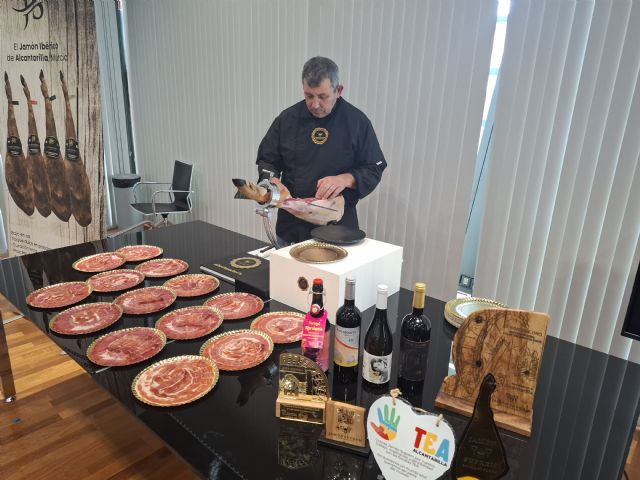 Ocho cortadores de jamón de toda Espa&ntilde;a participan en el concurso nacional La Noria de Oro - 2, Foto 2