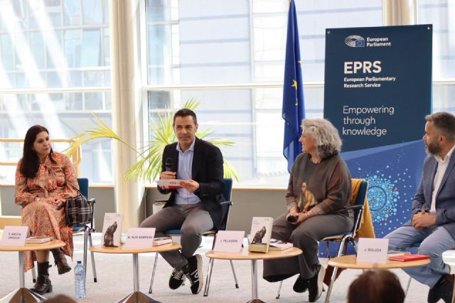 La Feria del Libro llega hasta el Parlamento Europeo en un encuentro literario - 2, Foto 2