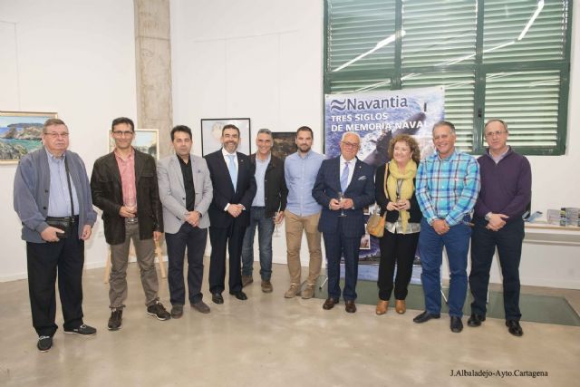 Trabajadores de Navantia presentan una exposición de pinturas y dibujos sobre el Mar en el ISEN - 4, Foto 4