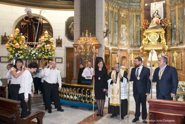 La nueva imagen del San Ginés descansa ya en su iglesia - 1, Foto 1