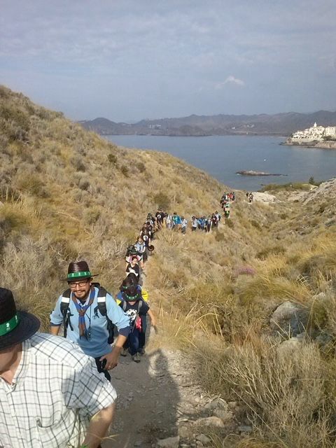 Niños, jóvenes y mayores acudieron a la ruta de senderismo Medio Ambiente y Consumo - 1, Foto 1