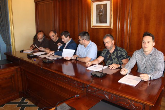 Firmado el acuerdo regulador de las condiciones de trabajo de los empleados municipales - 1, Foto 1