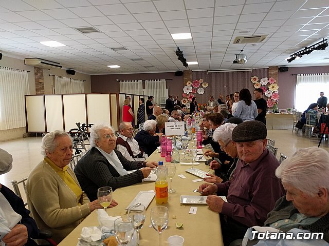 El Centro de Estancias Diurnas de Alzheimer y el Centro de Día de Personas Mayores celebraron una comida de convivencia, Foto 2