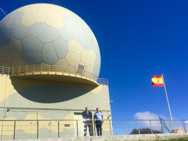 El delegado del Gobierno ha visitado el Escuadrn de Vigilancia Area (EVA 13) del Acuartelamineto Areo de Sierra Espuña, Foto 1